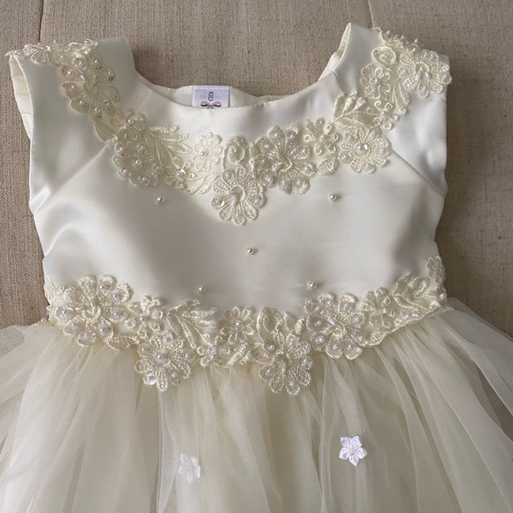 Kid Collection Ivory Flower Girl Dress SZ 4 - Picture 4 of 11